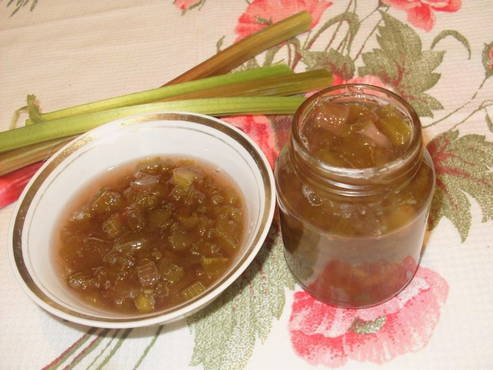 Rhubarb jam in a slow cooker