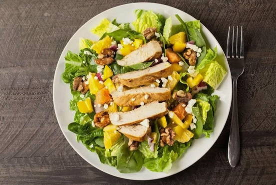 Chicken salad with oranges and walnuts