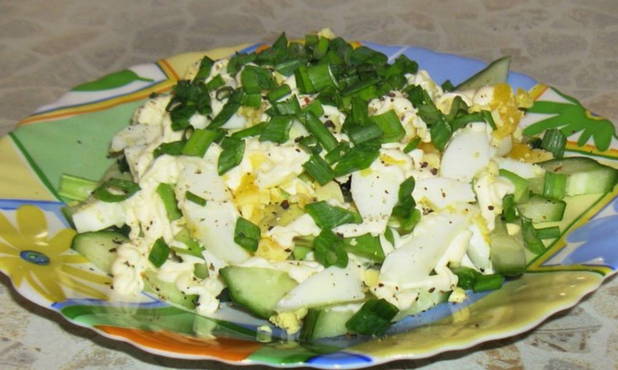 Avocado, egg and cucumber salad