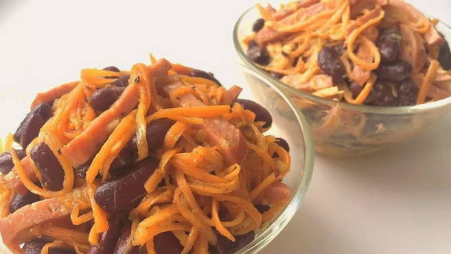 Salad with beans, sausage and Korean carrots