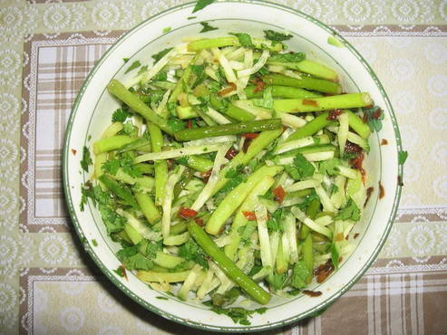 Korean style garlic salad
