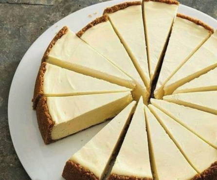 New York cheesecake in a slow cooker