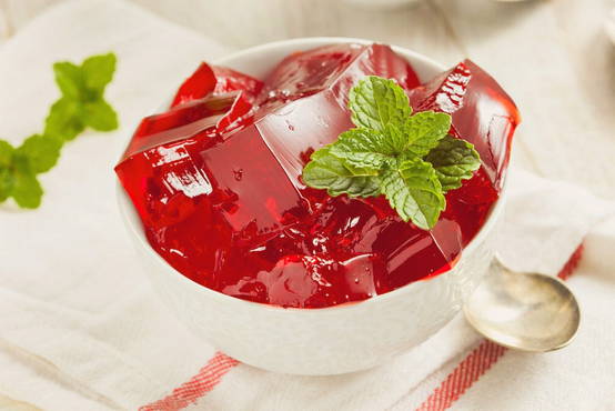 Frozen cherry jelly with gelatin