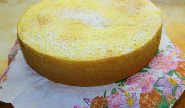 Gâteau éponge à la cannelle