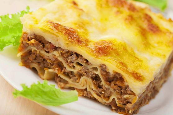 Lasagne with minced meat and vegetables
