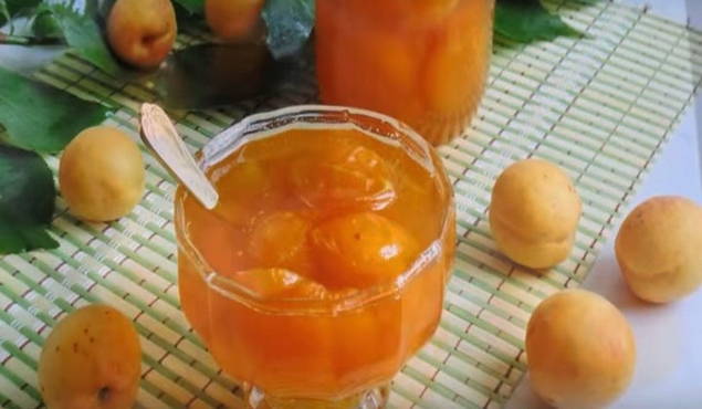 Royal apricot jam