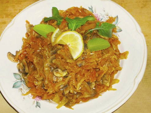 Cabbage solyanka with mushrooms