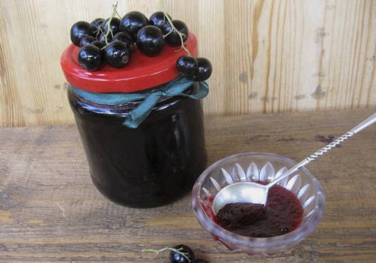 Blackcurrant jelly without gelatin