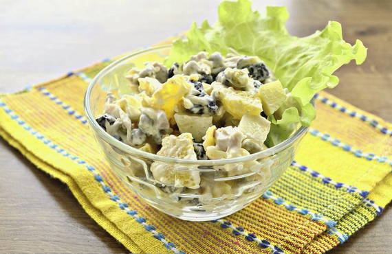 Salad with beef and prunes