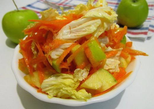 Peking cabbage and apple salad