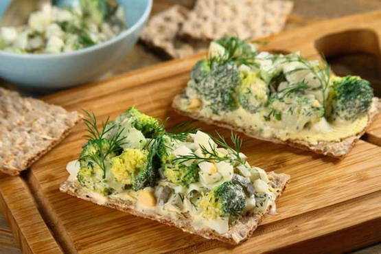 Broccoli salad with mayonnaise