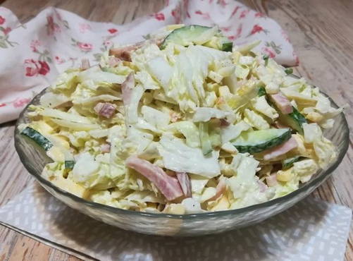 Peking cabbage and ham salad