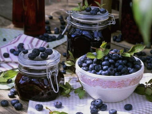 Blueberry and blueberry jam