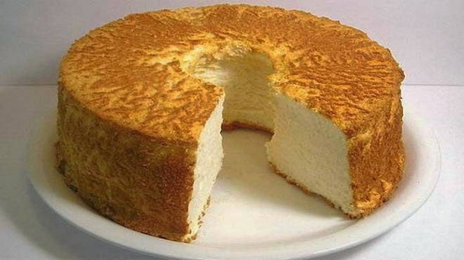 Sponge cake for tea with sour cream