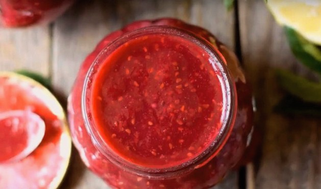 Raspberry jam with pectin