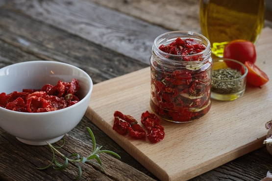 Sun-dried tomatoes with provencal herbs