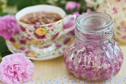 Rose petal jam with honey