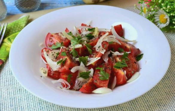 Tomatoes with basil and honey