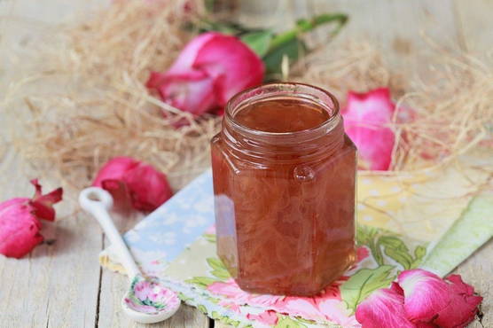 Rose petal jam with lemon