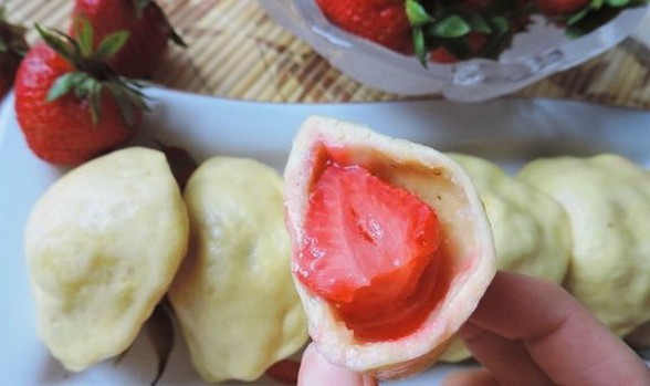 Raviolis aux fraises vapeur