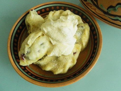 Dumplings with steamed blueberries