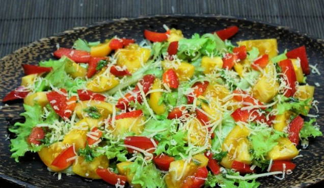 Yellow tomato salad