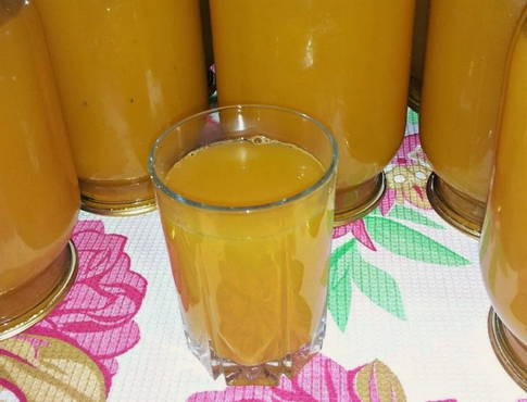 Carrot juice with citric acid for the winter