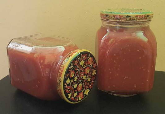 Tomatensap voor de winter zonder zout