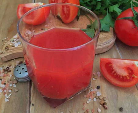 Tomato juice with salt and sugar at home for the winter