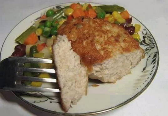 Juicy and soft minced turkey cutlets