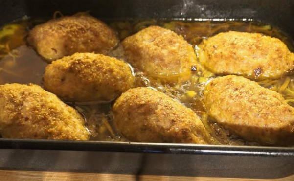 Kippenkoteletten met jus in de oven