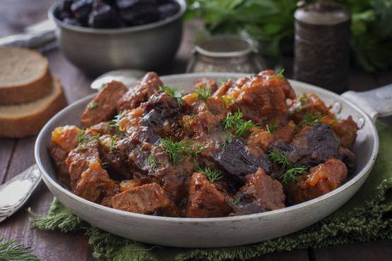 Beef goulash with prunes