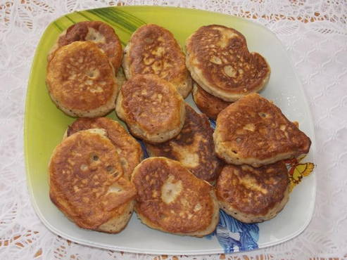 Lush pancakes with cream