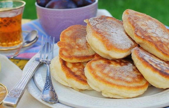 Sour milk pancakes without yeast