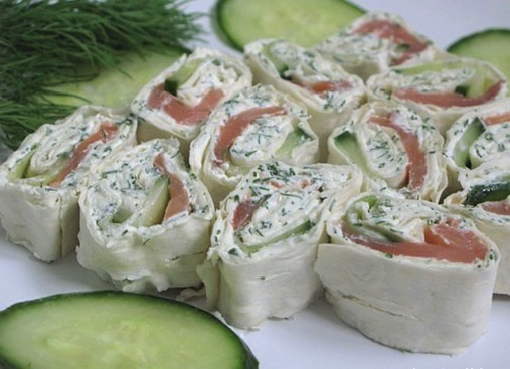 Lavash with salmon, curd cheese and cucumber