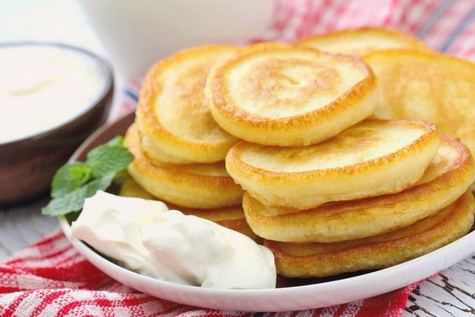 Lush pancakes on curdled milk with baking powder