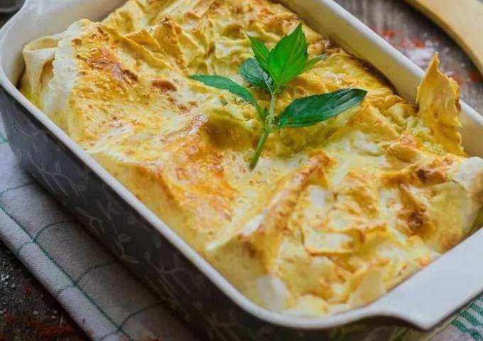 Lavash achma puff pie with cheese in Georgian style