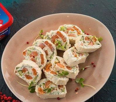 Lavash roll with curd cheese
