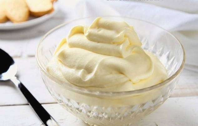 Custard for Napoleon with condensed milk, butter and milk