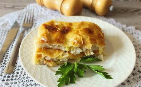 Chicken puff pastry with chicken and potatoes
