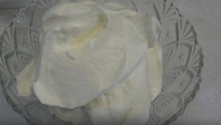 Cream cheese for cupcakes with cream