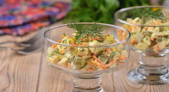 Chicken, cucumber, carrot and onion salad