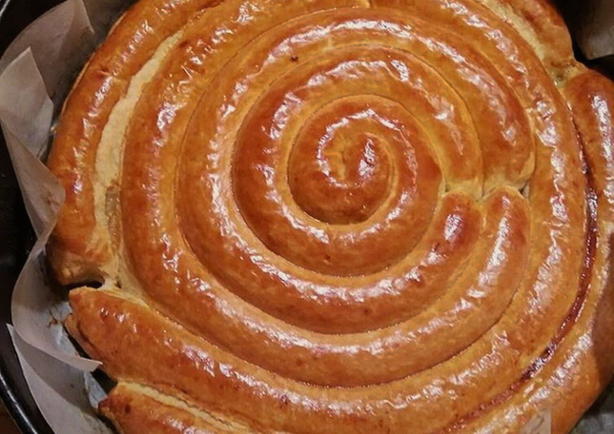 Puff pastry snail