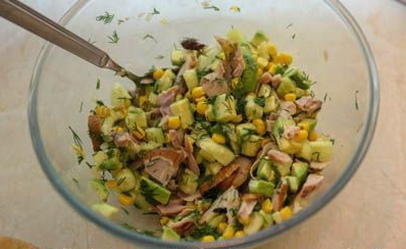 Smoked chicken salad with fresh cucumber and corn