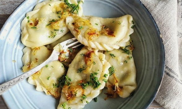 Lean dumplings with potatoes and mushrooms