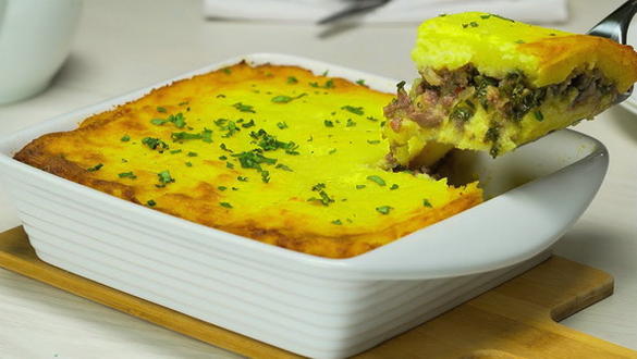 Meat casserole made from mashed potatoes and minced meat