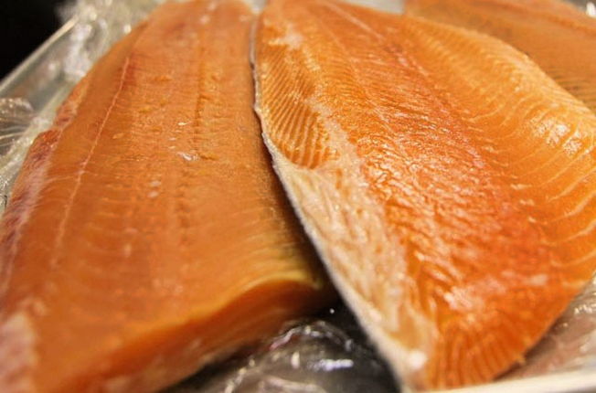 How to pickle whole pink salmon in brine