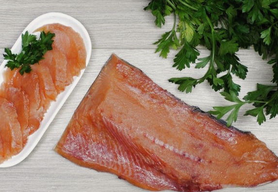 How to pickle pink salmon under whole salmon