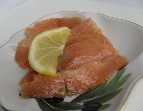 How to pickle pink salmon with lemon