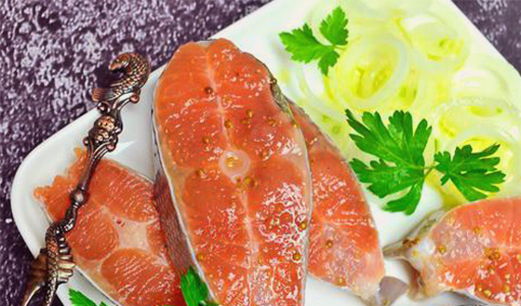 How to salt trout in slices at home quickly and tasty